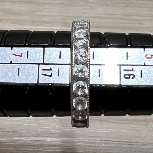 Designer Hidalgo Sterling Silver Cubic Zirconia Eternity Ring, Size 6 - Picture 8 of 8